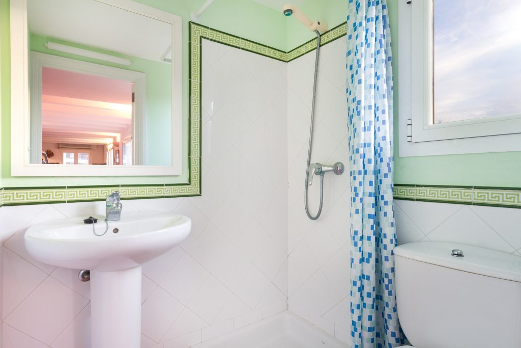 27. Cuarto de baño 4