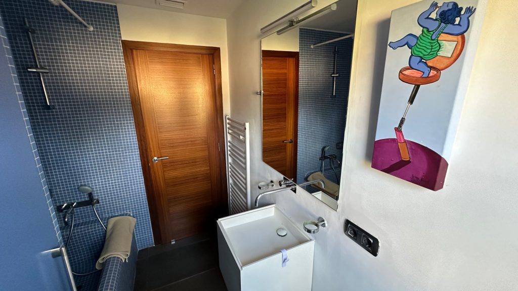47_interior sa vinya baño1